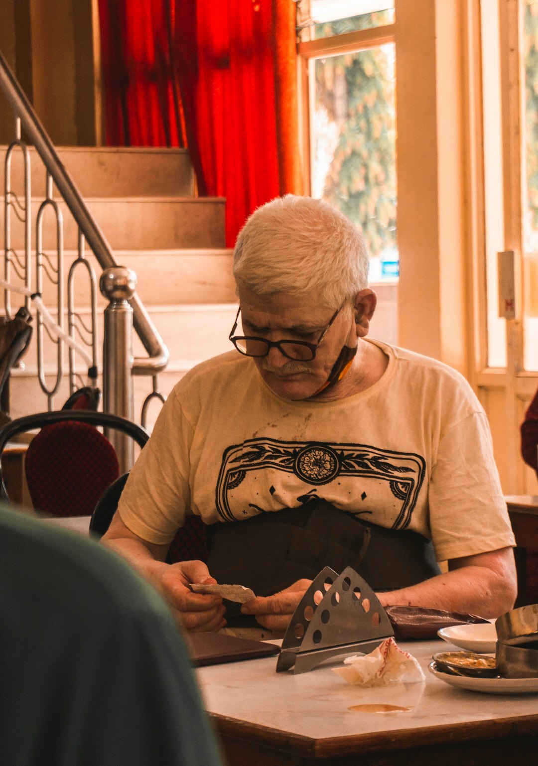 elderly playing bingo